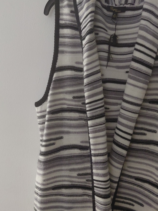 Cupio Sweaters - Cupio Women's Striped Cardigan Vest in Gray & White